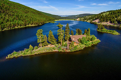 Island Lodge at Salmon Lake