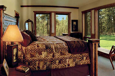 Blackfoot River Lodge - Bedroom
