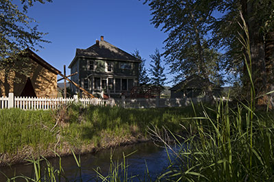 The Morris Ranch House - Back Yard and Elk Creek
